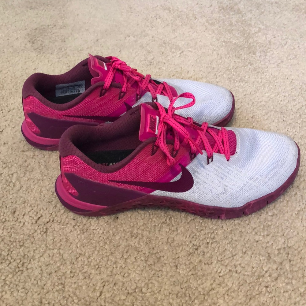 Nike Metcon 3 size 8.5 Pink/purple/Grey
